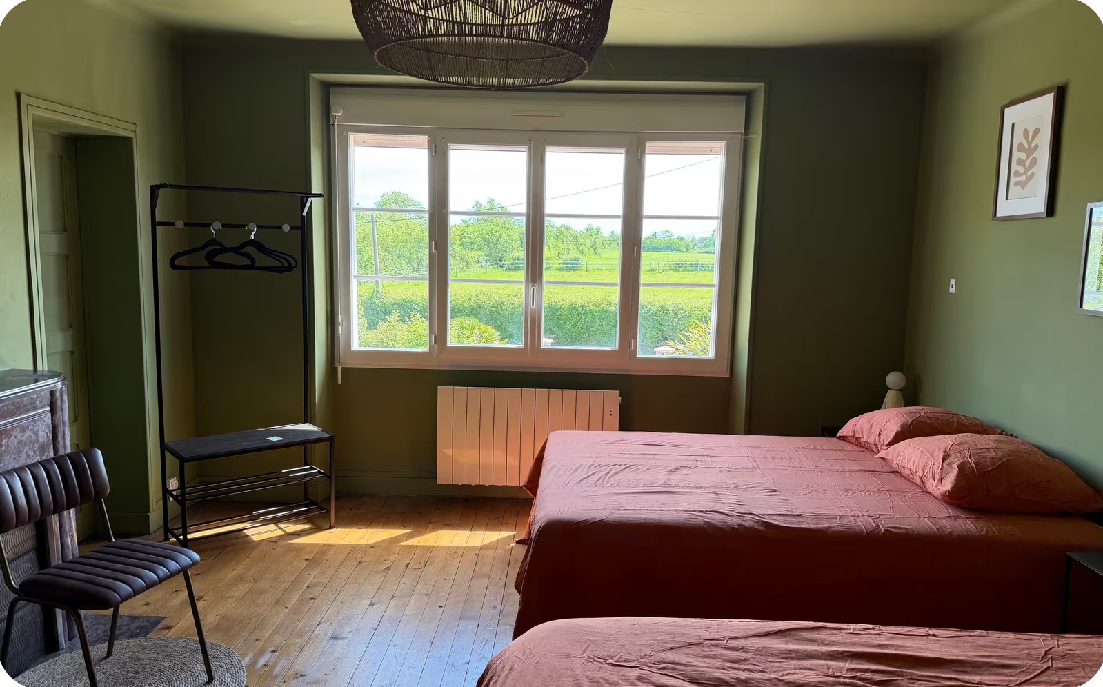 La chambre verte et sa vue sur le bocage